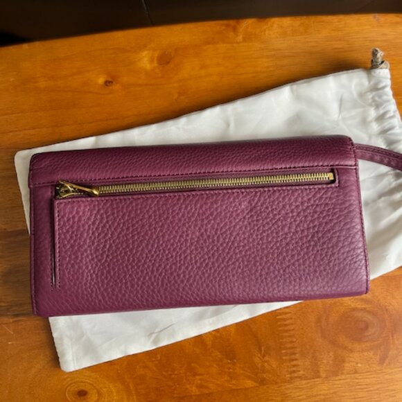 HOBO International Plum ERA (SO_Plum) Leather Wrist Wallet NWT - Picture 2 of 4